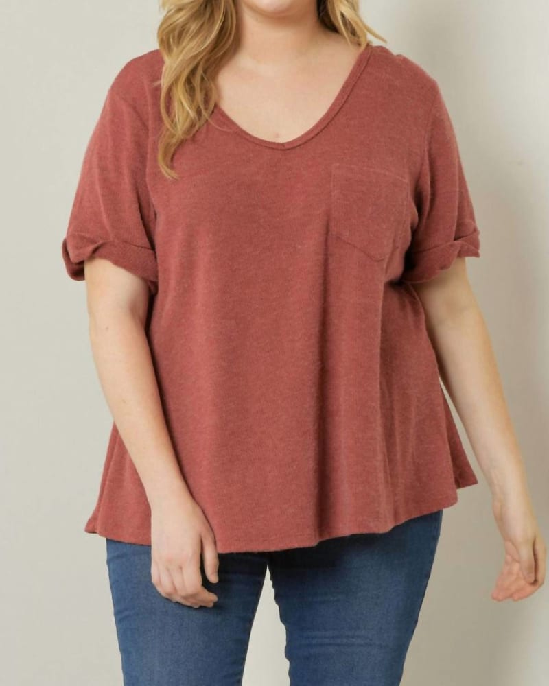 Front of a model wearing a size 1XL V Neck Relaxed Fit With Rolled Cuffs in Brick in Brick by entro. | dia_product_style_image_id:326924